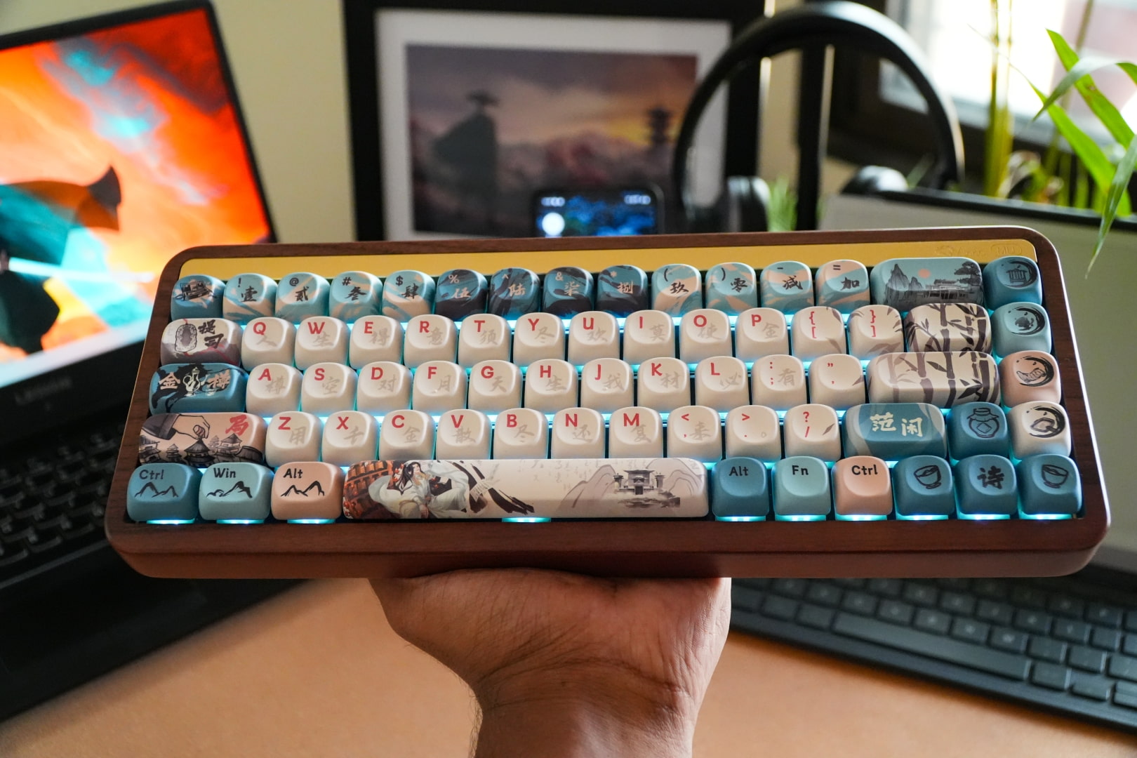 Review Bàn Phím Cơ Akko MU01 Joy of Life: Mang Cả Rừng Óc Chó Lên Bàn Làm Việc