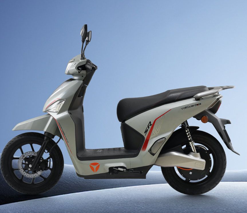 Review xe máy điện Yadea Voltguard 2026 cốp siêu rộng chạy đường dài tốt nhất