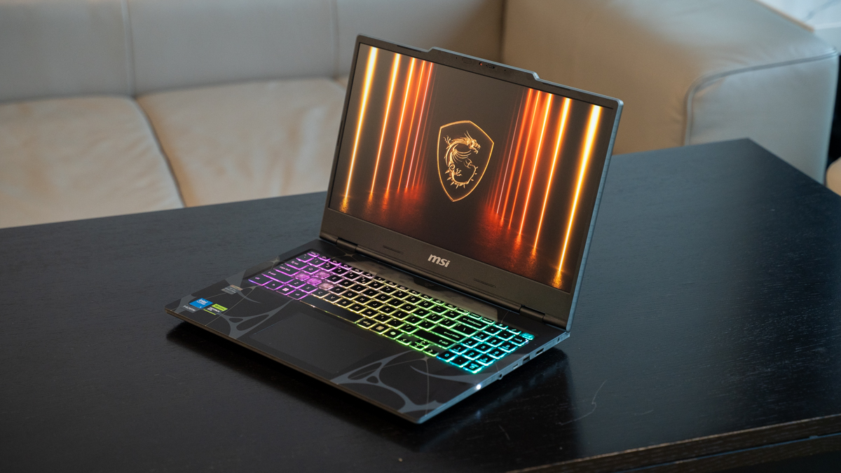 Laptop MSI Cyborg 15 RTX 4050
